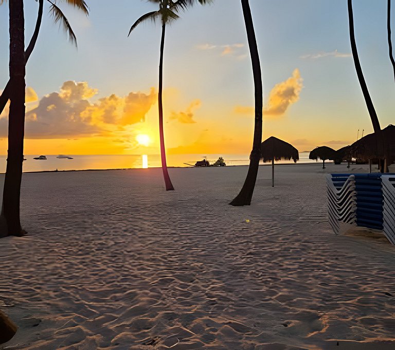 Los Corales Moderno Apto: Piscina y Playa 10 min