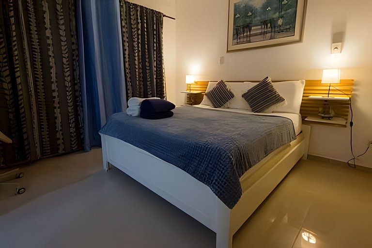 Los Corales Moderno Apto: Piscina y Playa 10 min