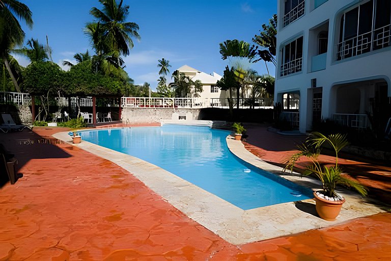 Los Corales Moderno Apto: Piscina y Playa 10 min