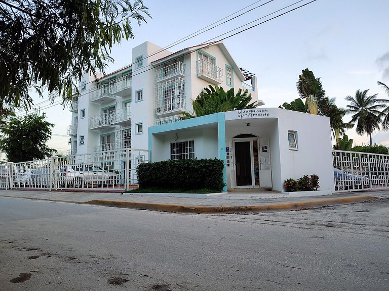 Los Corales Moderno Apto: Piscina y Playa 10 min